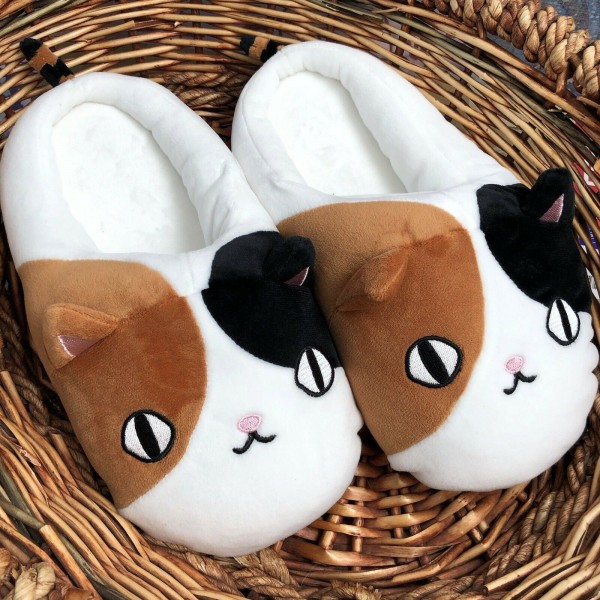 Japanese Neko Sankyodai Kuro Cat Slippers Size 6-8 Soft Slippers Onesize White